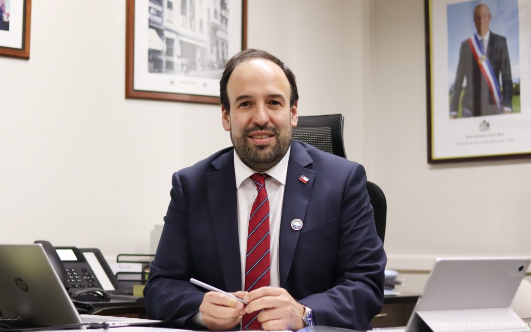 Cristian Bahamonde Klein asume como nuevo Director General de la DICREP